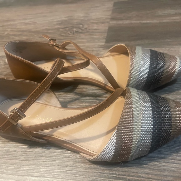 Kelly & Katie flat shoe - Picture 2 of 3